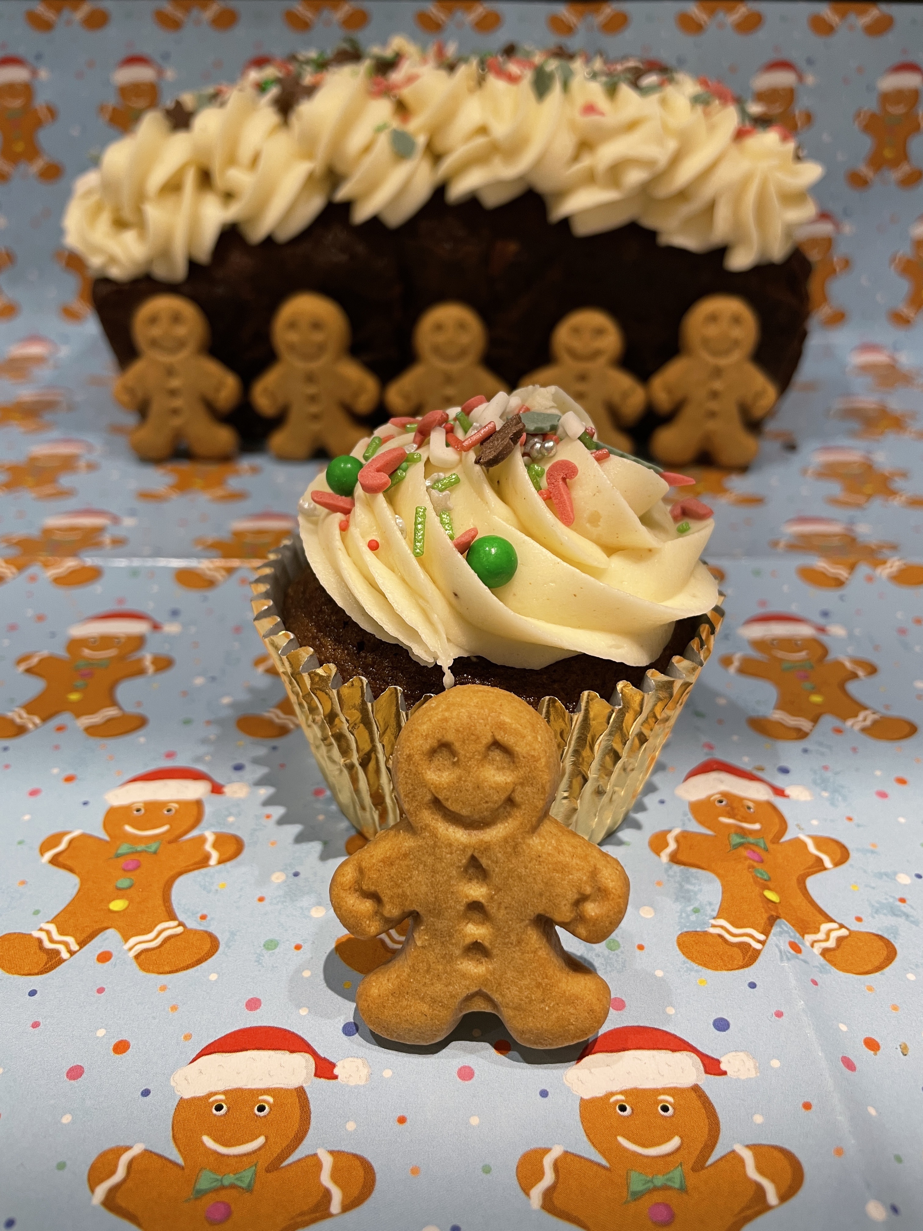 Gingerbread Loaf Cake / Cupcakes